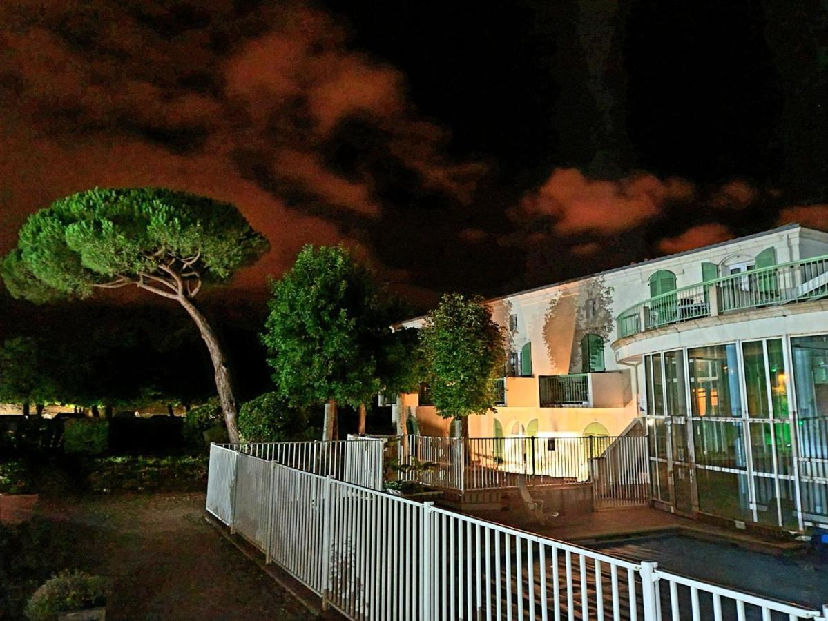 Appartement 91 Palais Des Gouverneurs Saint-Martin-de-Ré Exterior foto